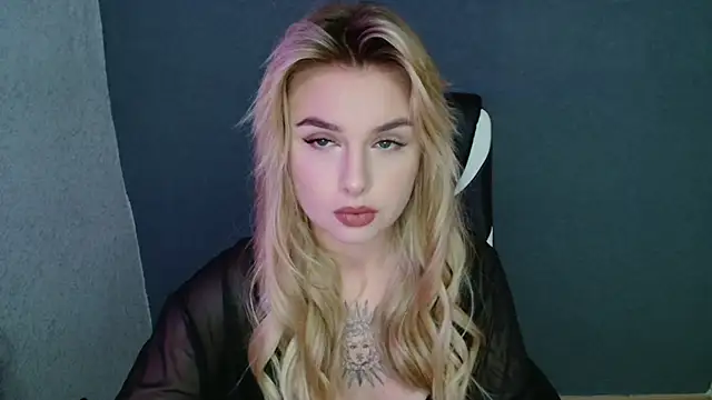 Snapshot of AngelicaHollywood chatting on 09.08.25 AngelicaHollywood online show from 09.08.25