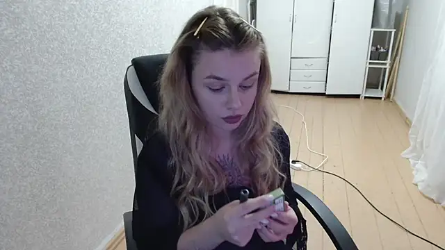 Snapshot of AngelicaHollywood chatting on 11.26.25 AngelicaHollywood online show from 11.26.25