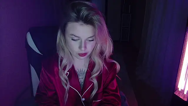 Snapshot of AngelicaHollywood chatting on 01.15.26 AngelicaHollywood online show from 01.15.26