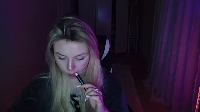 Snapshot of AngelicaHollywood chatting on 01.17.26 AngelicaHollywood online show from 01.17.26