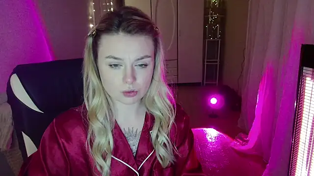 Snapshot of AngelicaHollywood chatting on 02.11.26 AngelicaHollywood online show from 02.11.26