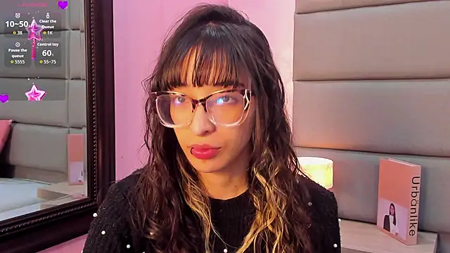 Emilia Bons online show from 04.28.26