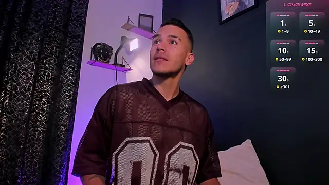 MarkSantozz online show from 02.24.26