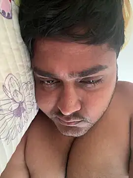 Snapshot of blrguychub chatting on 02.22.26 blrguychub online show from 02.22.26