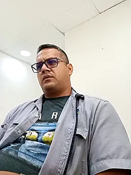 Snapshot of geimos36 chatting on 10.07.25 geimos36 online show from 10.07.25