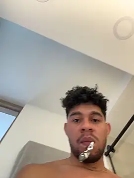 Snapshot of austin_spears_ chatting on 03.12.26 austin spears online show from 03.12.26