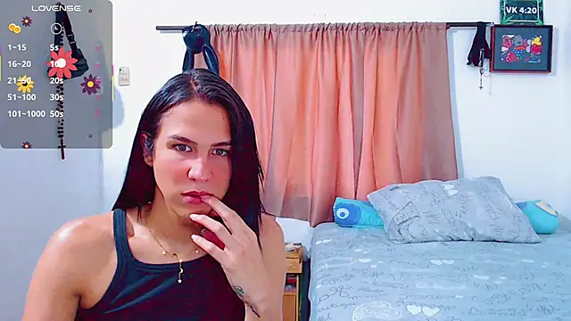 Snapshot of Azley_sweet chatting on 02.08.25 Azley sweet online show from 02.08.25