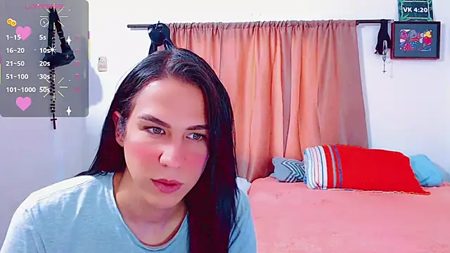 Snapshot of Azley_sweet chatting on 02.14.25 Azley sweet online show from 02.14.25