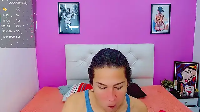 Snapshot of Azley_sweet chatting on 09.16.25 Azley sweet online show from 09.16.25