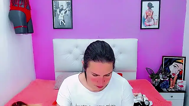 Snapshot of Azley_sweet chatting on 10.15.25 Azley sweet online show from 10.15.25