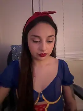 CharmingMaddie online show from 04.28.26