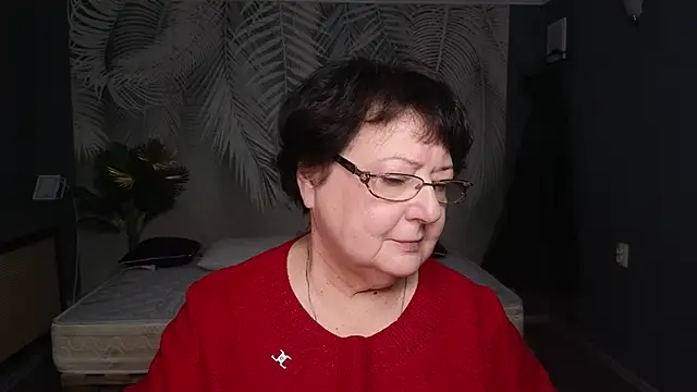 Snapshot of Sabina_Ros chatting on 11.29.25 Sabina Ros online show from 11.29.25