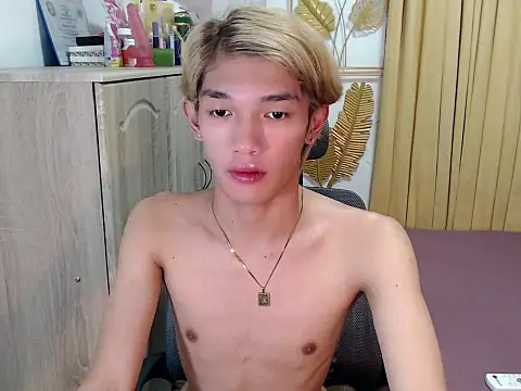 fuckerfriendsxx online show from 06.12.26