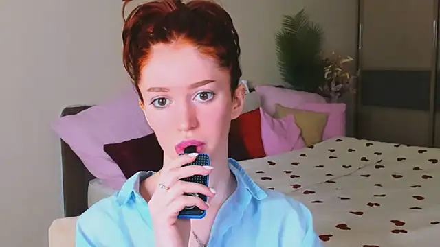 ChristinaConteeree online show from 05.04.26