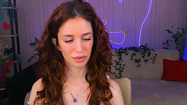 Snapshot of ChristinaConteeree chatting on 06.04.26 ChristinaConteeree online show from 06.04.26