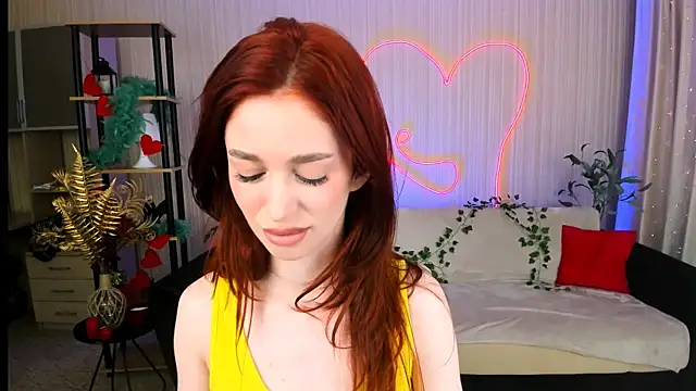 Snapshot of ChristinaConteeree chatting on 06.12.26 ChristinaConteeree online show from 06.12.26