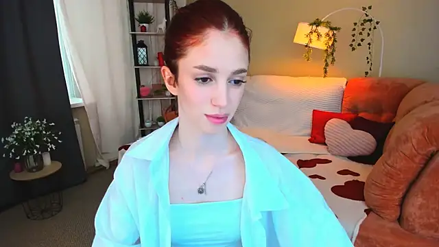 Snapshot of ChristinaConteeree chatting on 06.18.26 ChristinaConteeree online show from 06.18.26