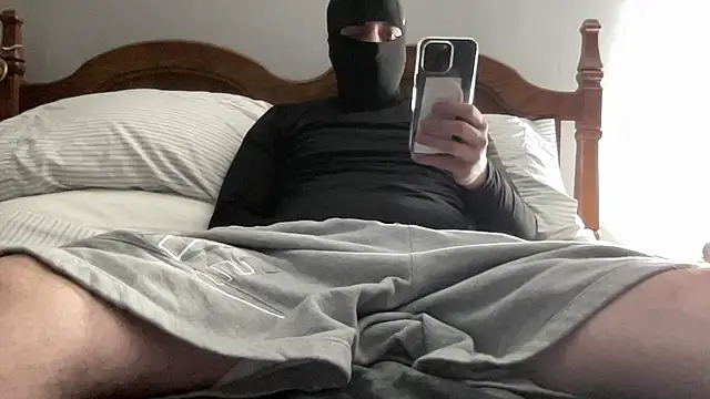 Snapshot of UncutMagic chatting on 01.11.26 UncutMagic online show from 01.11.26