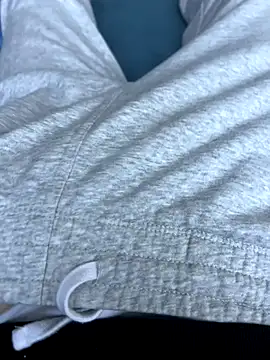 Snapshot of Frankieyyy1 chatting on 11.24.25 Frankieyyy1 online show from 11.24.25