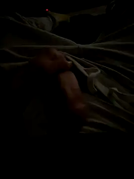 Snapshot of Frankieyyy1 chatting on 11.25.25 Frankieyyy1 online show from 11.25.25