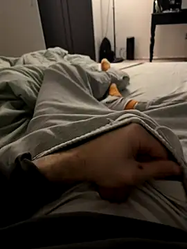 Snapshot of Frankieyyy1 chatting on 12.22.25 Frankieyyy1 online show from 12.22.25