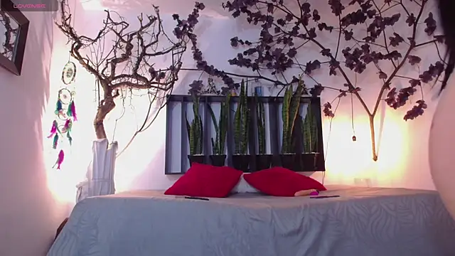 lola foox online show from 09.15.25