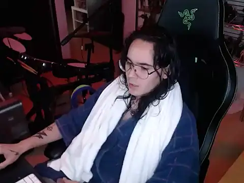 Snapshot of dorrey21 chatting on 12.20.25 dorrey21 online show from 12.20.25