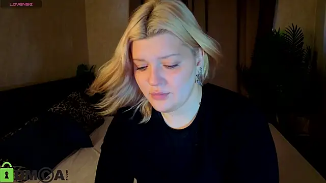 Snapshot of Michele_Greenn chatting on 07.05.26 Michele Greenn online show from 07.05.26
