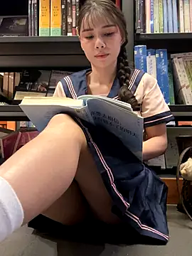 Snapshot of Adora188 chatting on 09.17.25 Adora188 online show from 09.17.25