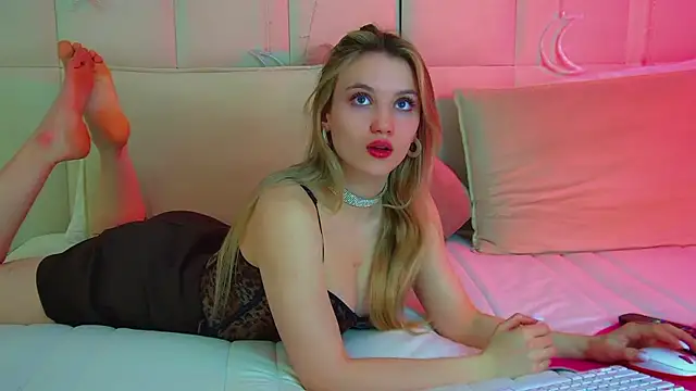 Snapshot of StacyEvances chatting on 01.09.26 StacyEvances online show from 01.09.26