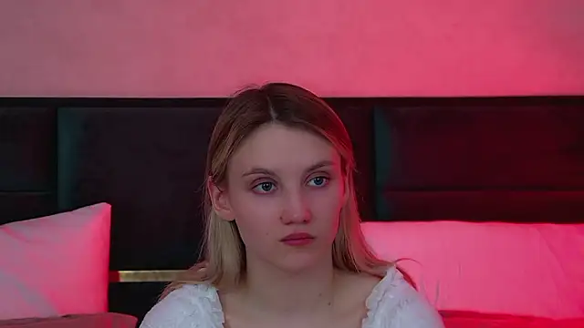 Snapshot of StacyEvances chatting on 03.16.26 StacyEvances online show from 03.16.26