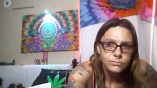 SparklesB1tch online show from 04.28.26