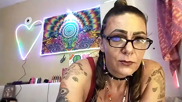 SparklesB1tch online show from 05.05.26