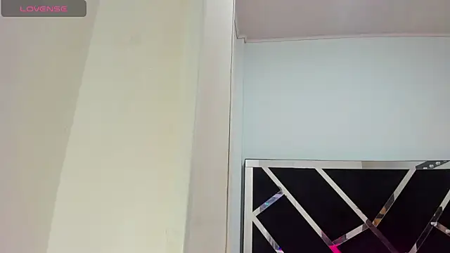 iisabella noa online show from 10.24.25