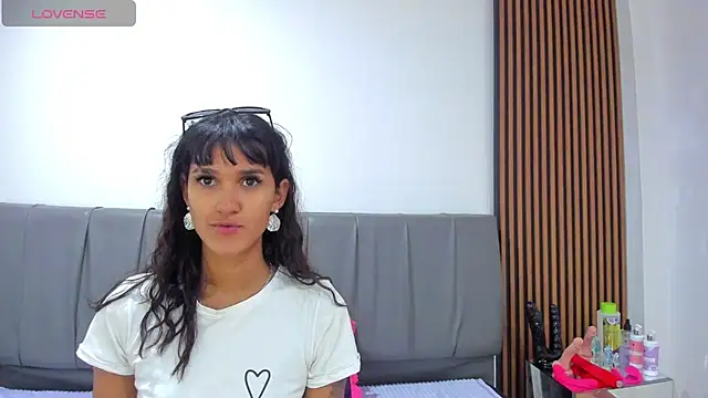 Snapshot of iisabella_noa chatting on 07.21.26 iisabella noa online show from 07.21.26