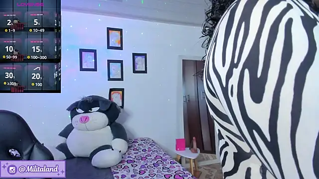 Snapshot of milita_houston chatting on 09.10.25 milita houston online show from 09.10.25