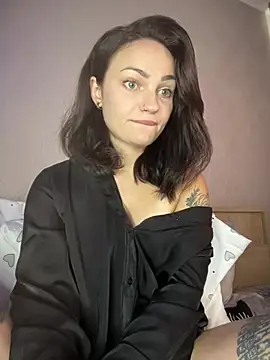 SaraLow online show from 07.07.26