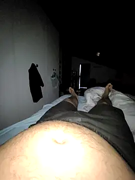 Snapshot of giova17cm chatting on 10.01.25 giova17cm online show from 10.01.25