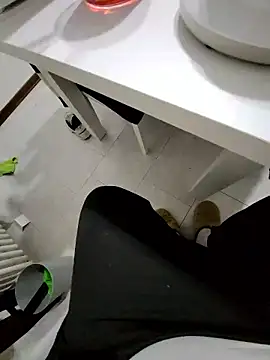 Snapshot of giova17cm chatting on 01.06.26 giova17cm online show from 01.06.26