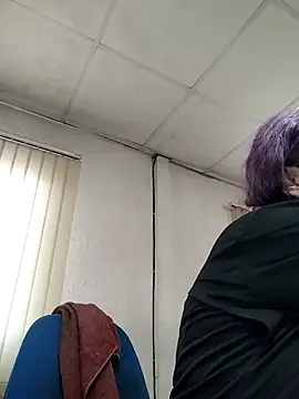 est 82 online show from 09.26.25