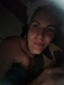 est 82 online show from 09.28.25