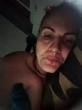 est 82 online show from 10.01.25