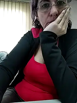 est 82 online show from 10.23.25