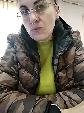 est 82 online show from 10.30.25