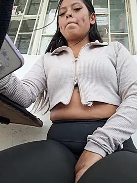 LunaHot 777 online show from 11.17.25