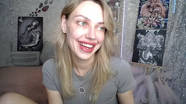 Snapshot of NickyAdamidi chatting on 06.12.26 NickyAdamidi online show from 06.12.26