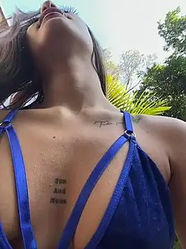 Snapshot of MystiqueXXX chatting on 10.09.25 MystiqueXXX online show from 10.09.25