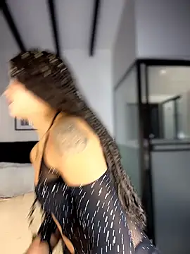 Snapshot of MystiqueXXX chatting on 02.11.26 MystiqueXXX online show from 02.11.26