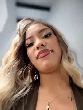 Snapshot of MystiqueXXX chatting on 02.24.26 MystiqueXXX online show from 02.24.26