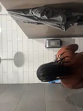 reinagotthroat online show from 02.03.26